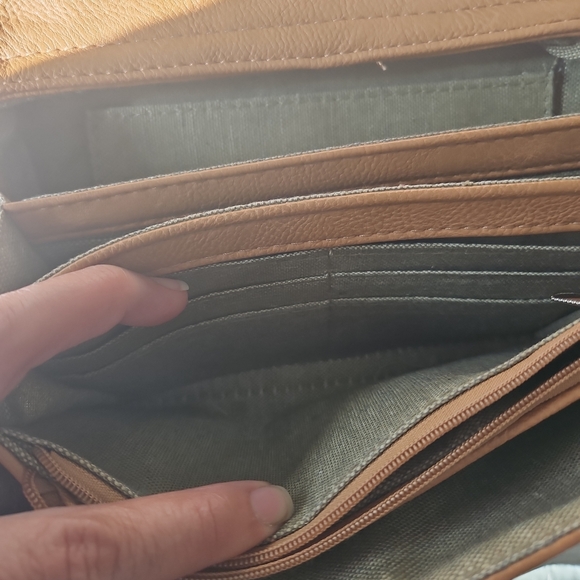 Colab-tan Vegan Leather. - Picture 5 of 6